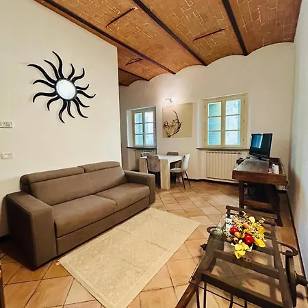 Elisia Apartman Terricciola